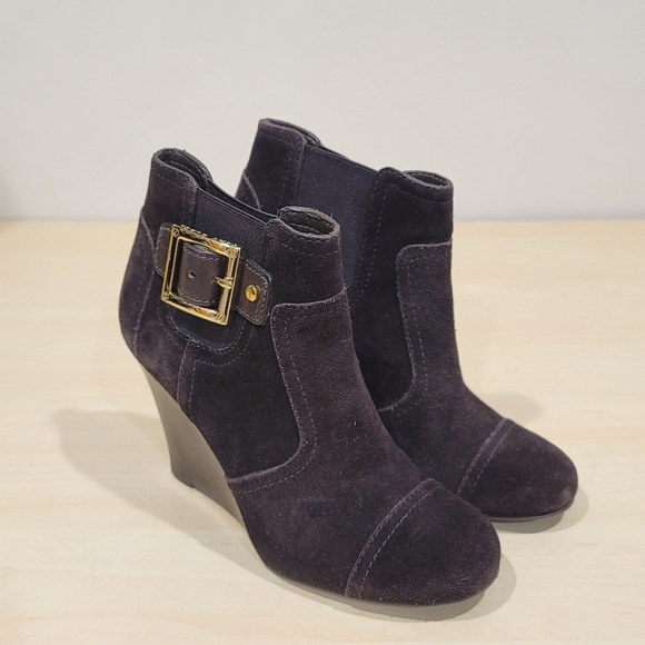 Tory Burch "Adrienne Chelsea" Suede Wedge Booties - Sz 5M US - Picture 1 of 11